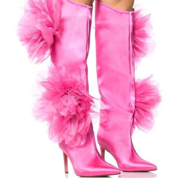 AZALEA WANG " PRETTY IN PINK "  BLOSSOMED PINK FLOWER DETAIL BOOT(BRAND NEW !!!! - Picture 1 of 7